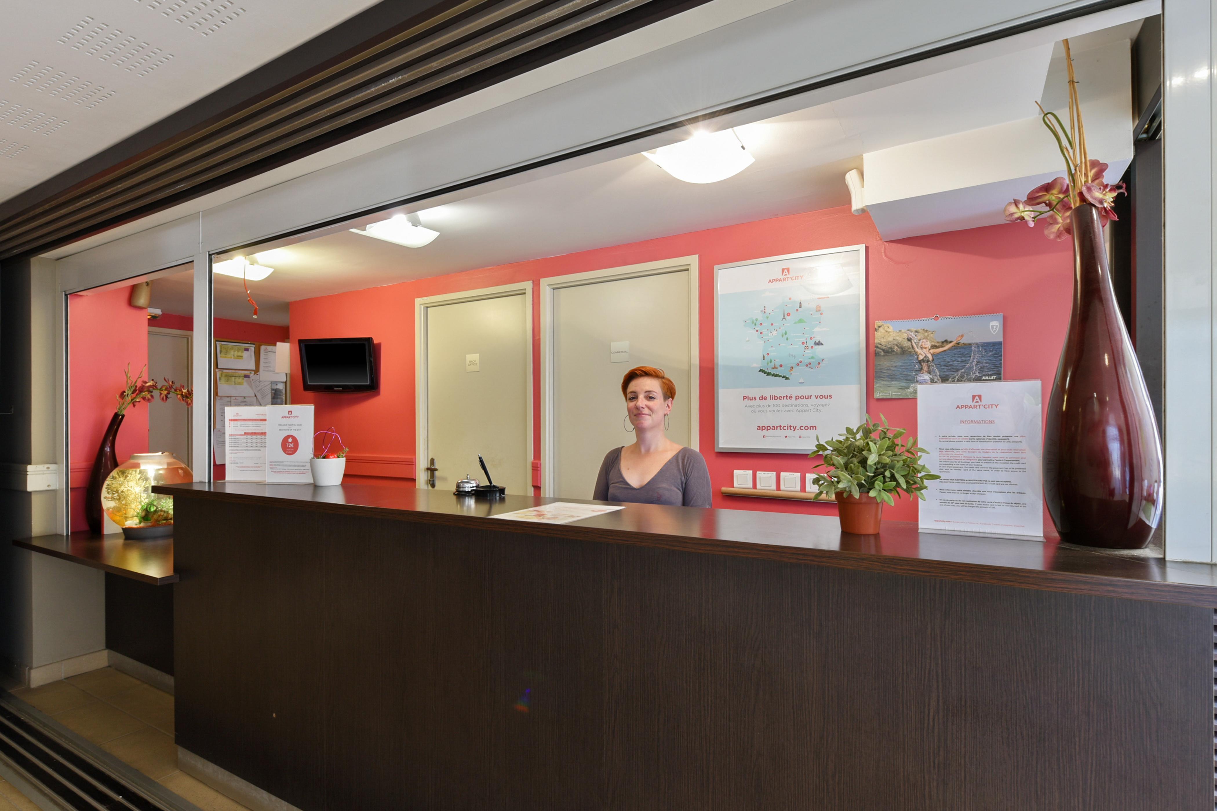 Comfort Aparthotel Six-Fours ซิ-ฟูร์-เล-ปลาจ ภายนอก รูปภาพ