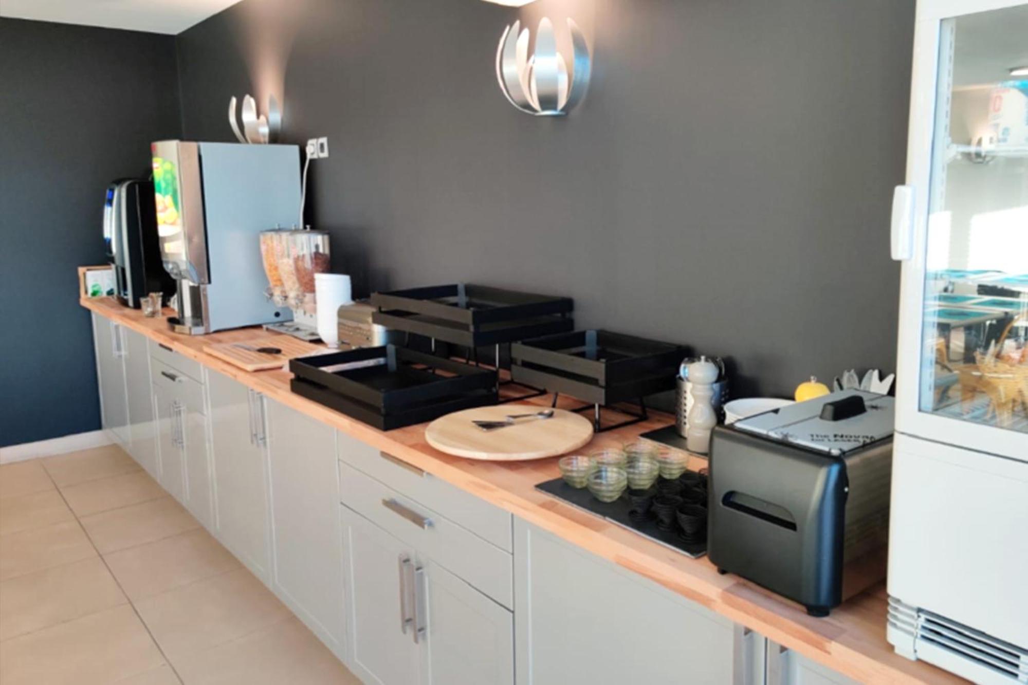 Comfort Aparthotel Six-Fours ซิ-ฟูร์-เล-ปลาจ ภายนอก รูปภาพ