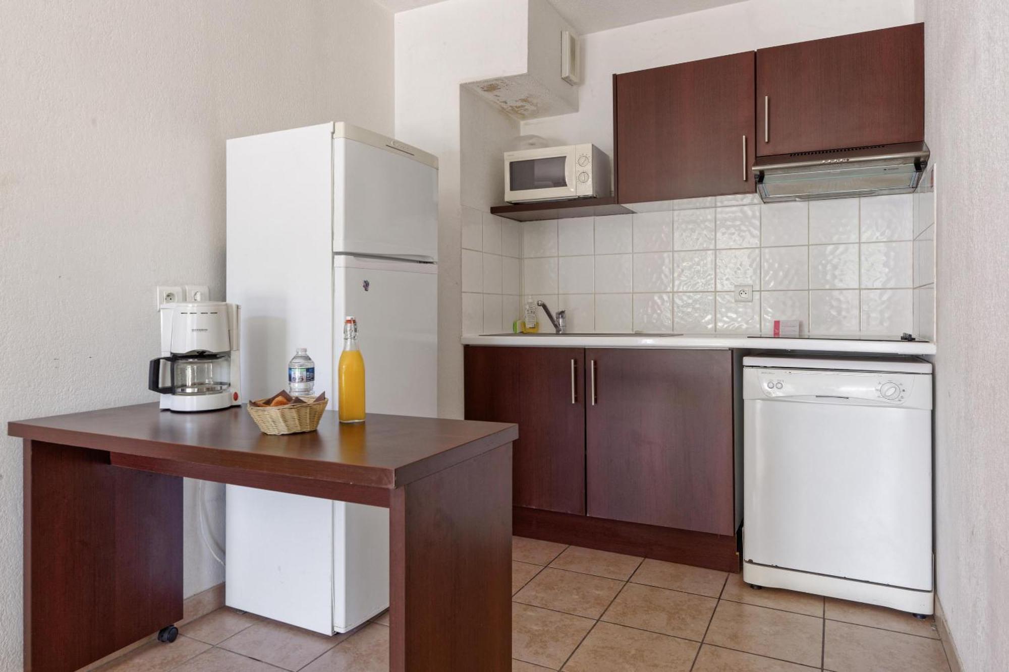 Comfort Aparthotel Six-Fours ซิ-ฟูร์-เล-ปลาจ ภายนอก รูปภาพ